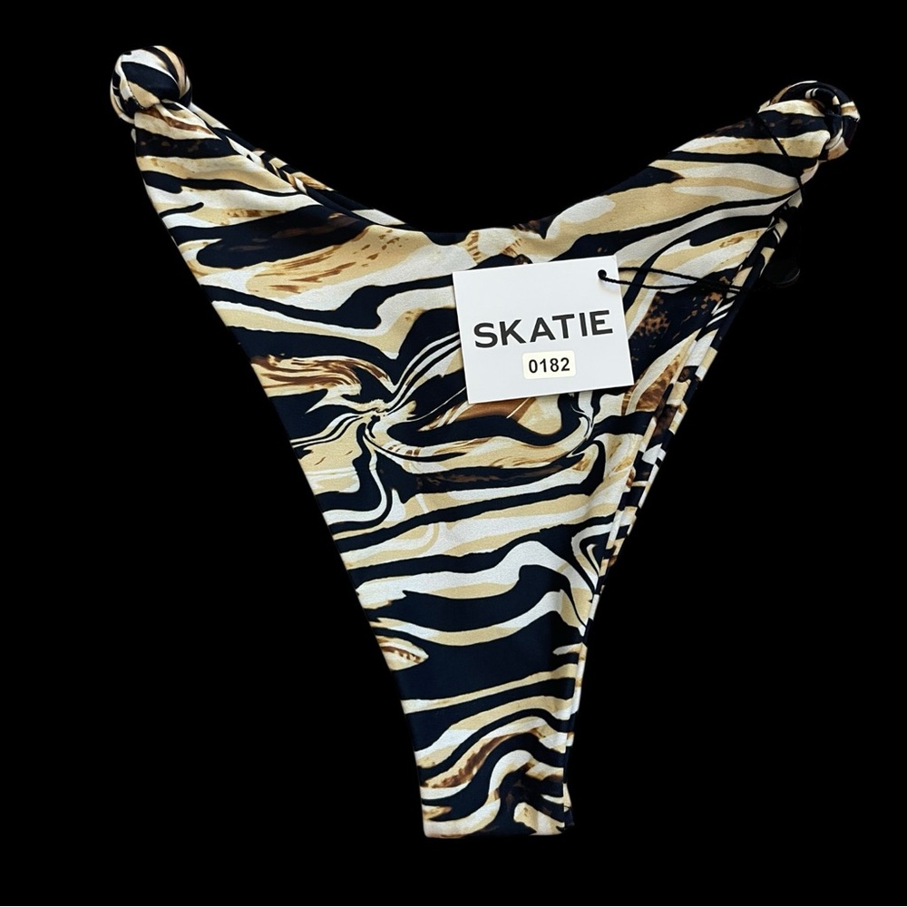 SKATIE Suzanne Bottom Animal Print Tie Side Thong Bikini High Cut NWT Large